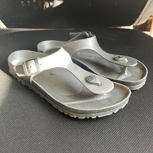 Birkies grey sandal size 6.5